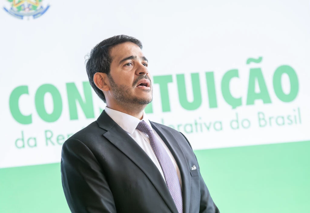 Jorge Messias saiu derrotado no Senado, e depois telefonou para o presidente Lula