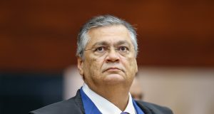 O ministro Flávio Dino tem suas questões diante Jorge Messias no STF