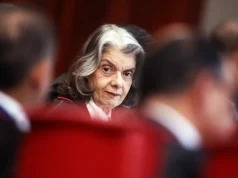 A ministra Cármen Lúcia busca uma saída antecipada do STF