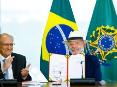 residente da República, Luiz Inácio Lula da Silva, durante assinatura do decreto de promulgação do Acordo de Comércio entre União Europeia e Mercosul, no Palácio do Planalto. Brasília - DF.