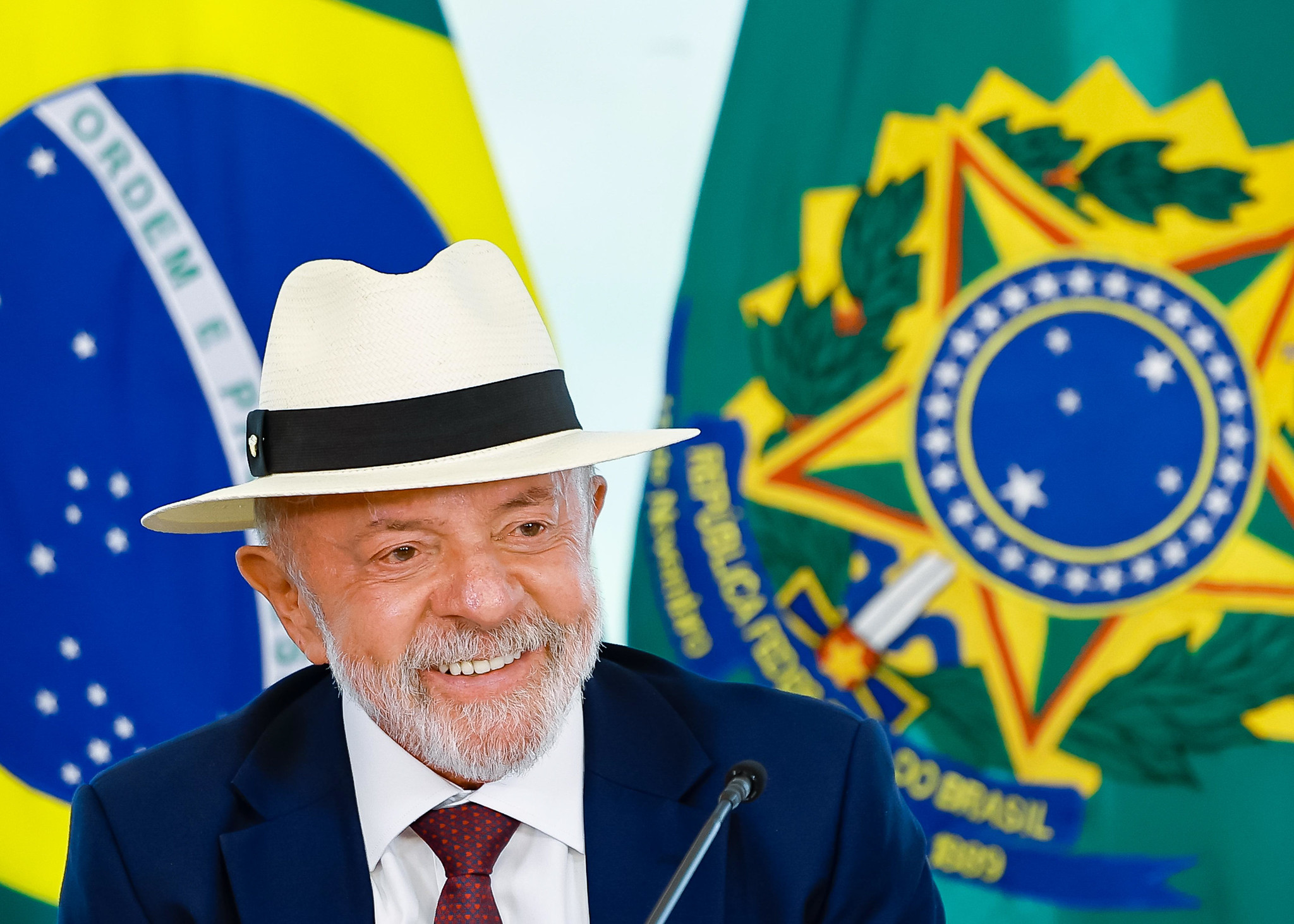 Lula fez pronunciamento hoje as 20:30 sobre o dia do trabalhador