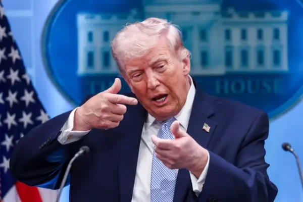 Trump recua de novo e concorda com cessar-fogo de duas semanas com o Irã