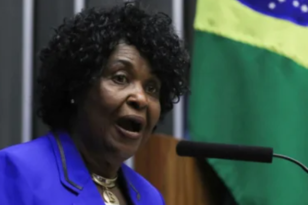 PT do Rio define chapa ao Senado com Benedita, Felipe Pires e Kleber Lucas e aposta em diálogo com evangélicos