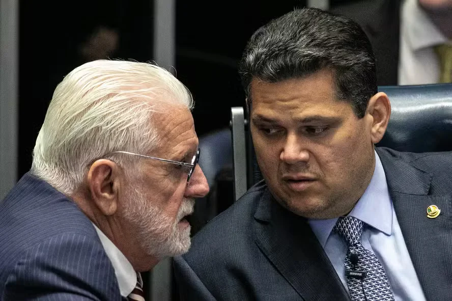 Jaques Wagner reagiu com certa insatisfação para a derrota de Messias no Senado