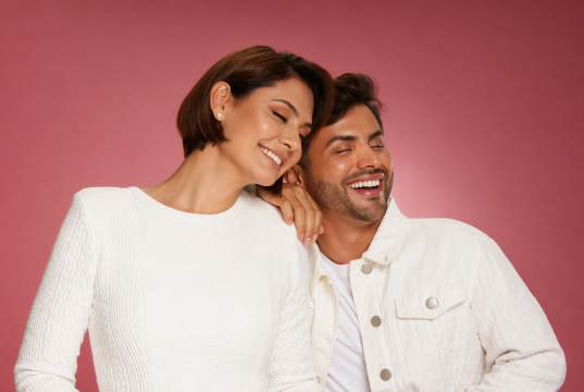 Michelle Bolsonaro junto de seu maquiador, Agustín Fernandez.