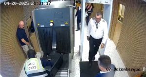 Imagens do desembarque do piloto José Jorge de Oliveira Junior no aeroporto São Paulo Catarina Aeroporto Executivo Internacional
