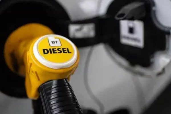 Recuo no preço do diesel: a primeira queda desde o início da guerra entre EUA e Irã