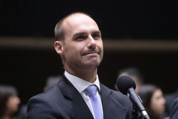 VÍDEO: Eduardo Bolsonaro cita Moraes e promete revelar detalhes nesta segunda