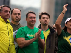 Jair, Carlos, Flávio, Jair Renan e Michelle Bolsonaro. Foto: Reprodução