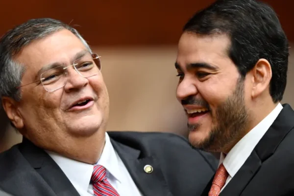 O que está por trás do desconforto de Dino com indicação de Messias no STF