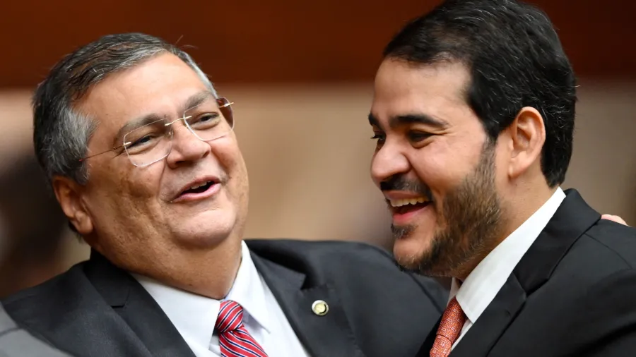O atual ministro Flávio Dino, e o advogado geral da União, Jorge Messias, em foto de 2023.