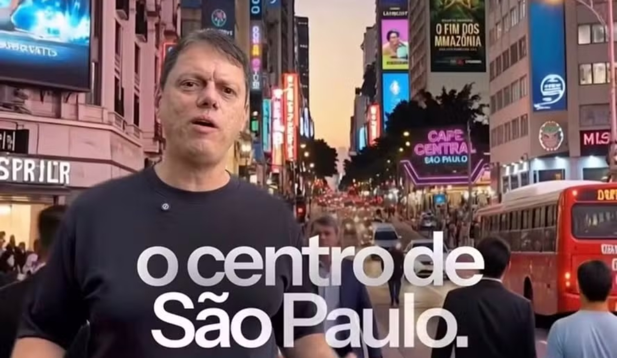 O governador Tarcísio de Freitas (Republicanos) falando para a câmera