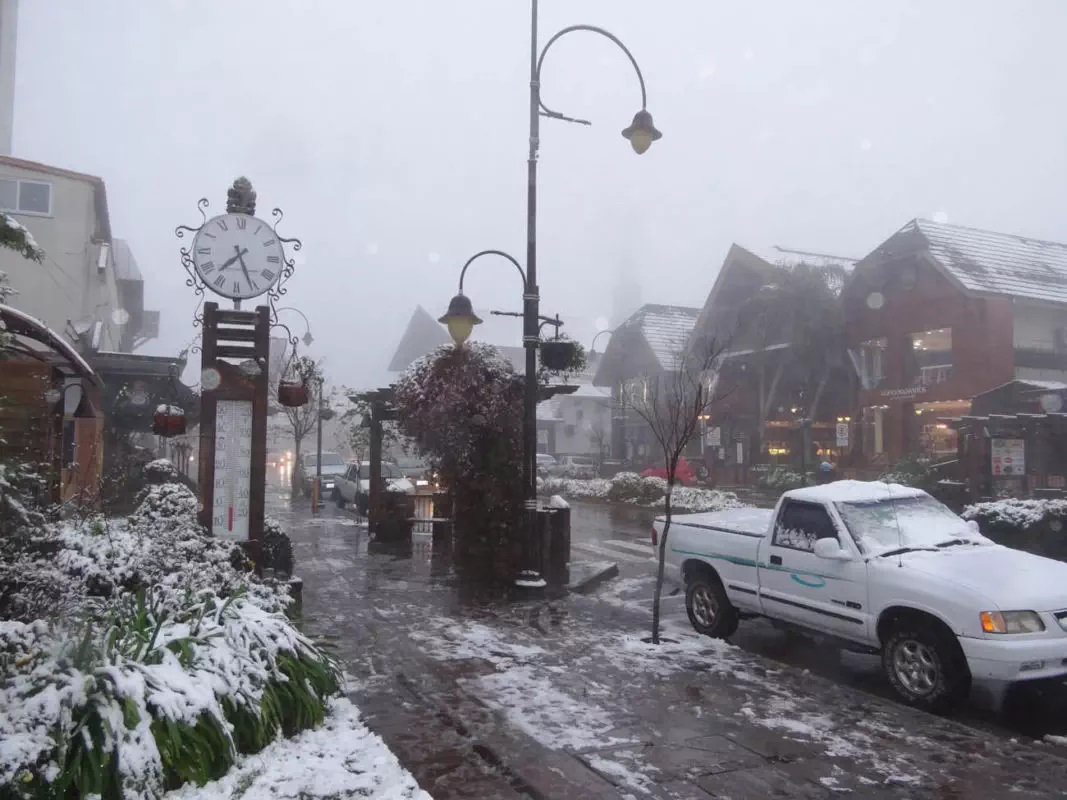 Gramado com neve em 2022