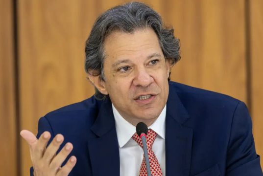 pré-candidato ao governo de São Paulo, o ex-ministro da Fazenda Fernando Haddad (PT), falando