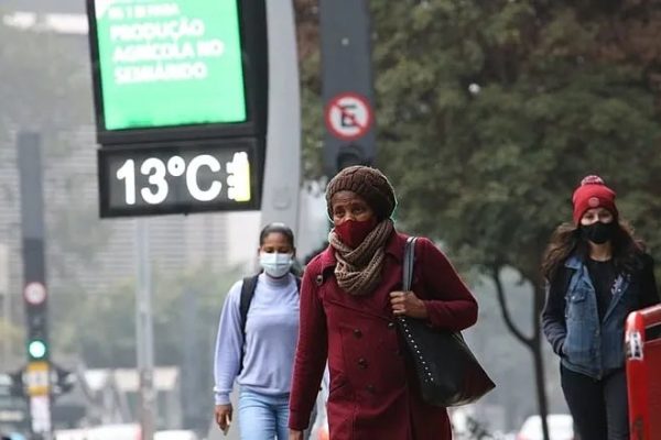 Massa de ar frio atinge o Brasil e temperaturas podem ficar abaixo de 10°C