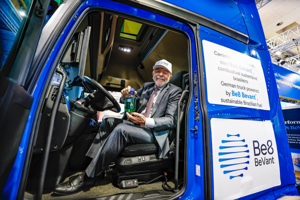 VÍDEO: Lula assina acordos na Alemanha e projeta Brasil como protagonista da transição energética