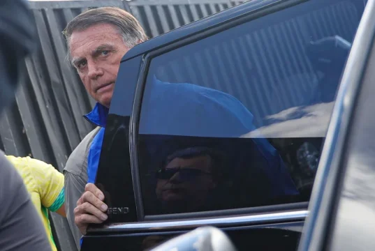 Bolsonaro teve a sua internação para cirurgia liberada por Alexandre de Moraes