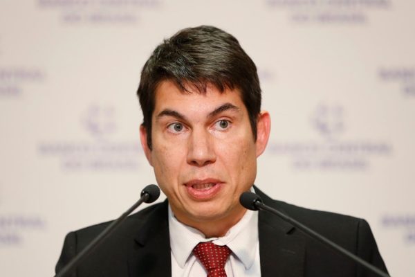 Ex-chefe do BC aparece em mensagens orientando sócios do Master