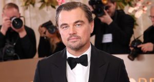Leonardo DiCaprio sério