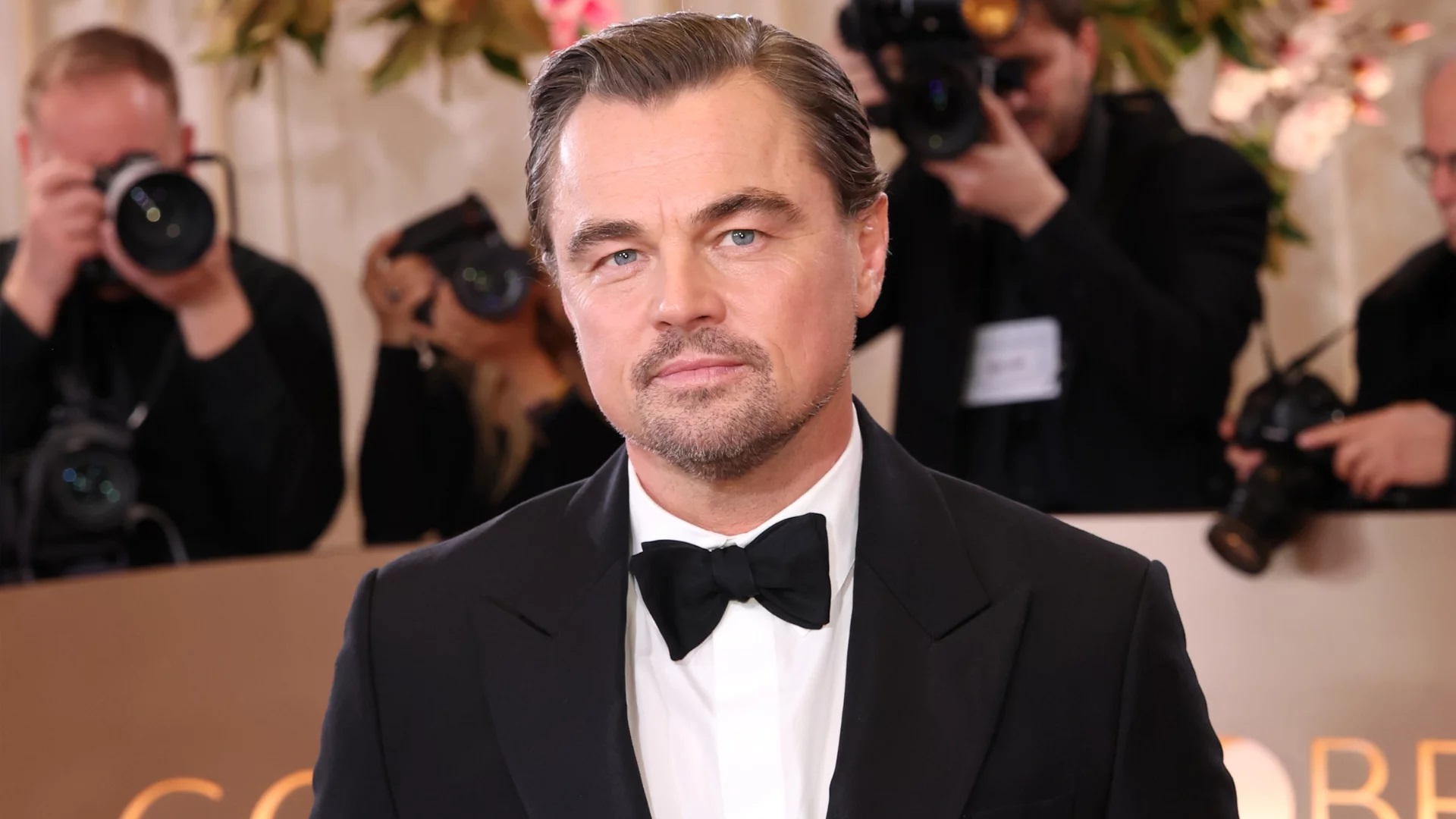 Leonardo DiCaprio sério