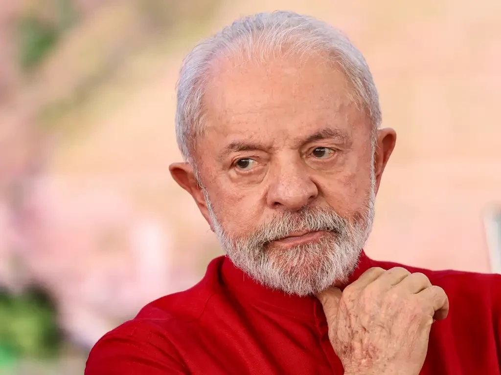 presidente Luiz Inácio Lula da Silva sério