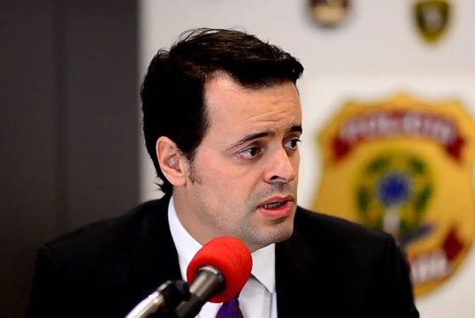A PF substituiu o delegado Marcelo Ivo de Carvalho 1 mês antes de qualquer ação contra Ramagem nos EUA