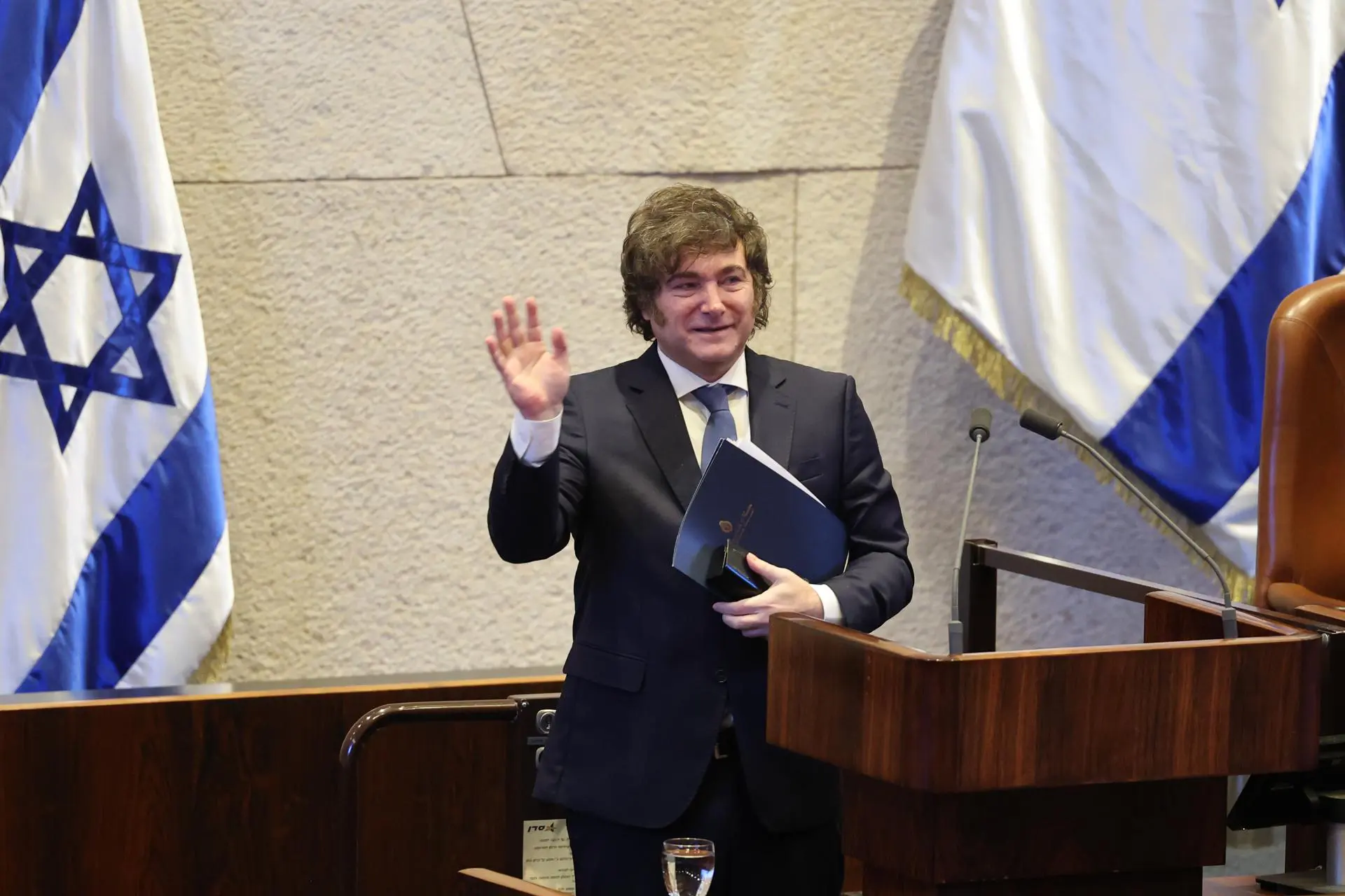 Governo de Milei declara que a carne de burro seja o novo "prato fino" na Argentina, em meio a crise econômica