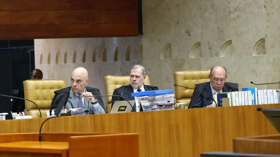 Alexandre de Moraes, Dias Toffoli e Gilmar Mendes, que estavam no relatório final vetado na CPI do Crime organizado