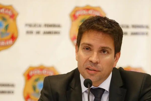 PF confirma que prisão de Ramagem ocorreu após cooperação com autoridades americanas