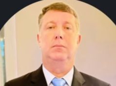 Luciano de Lima, o 'Bonitão', sério, olhando para a câmera