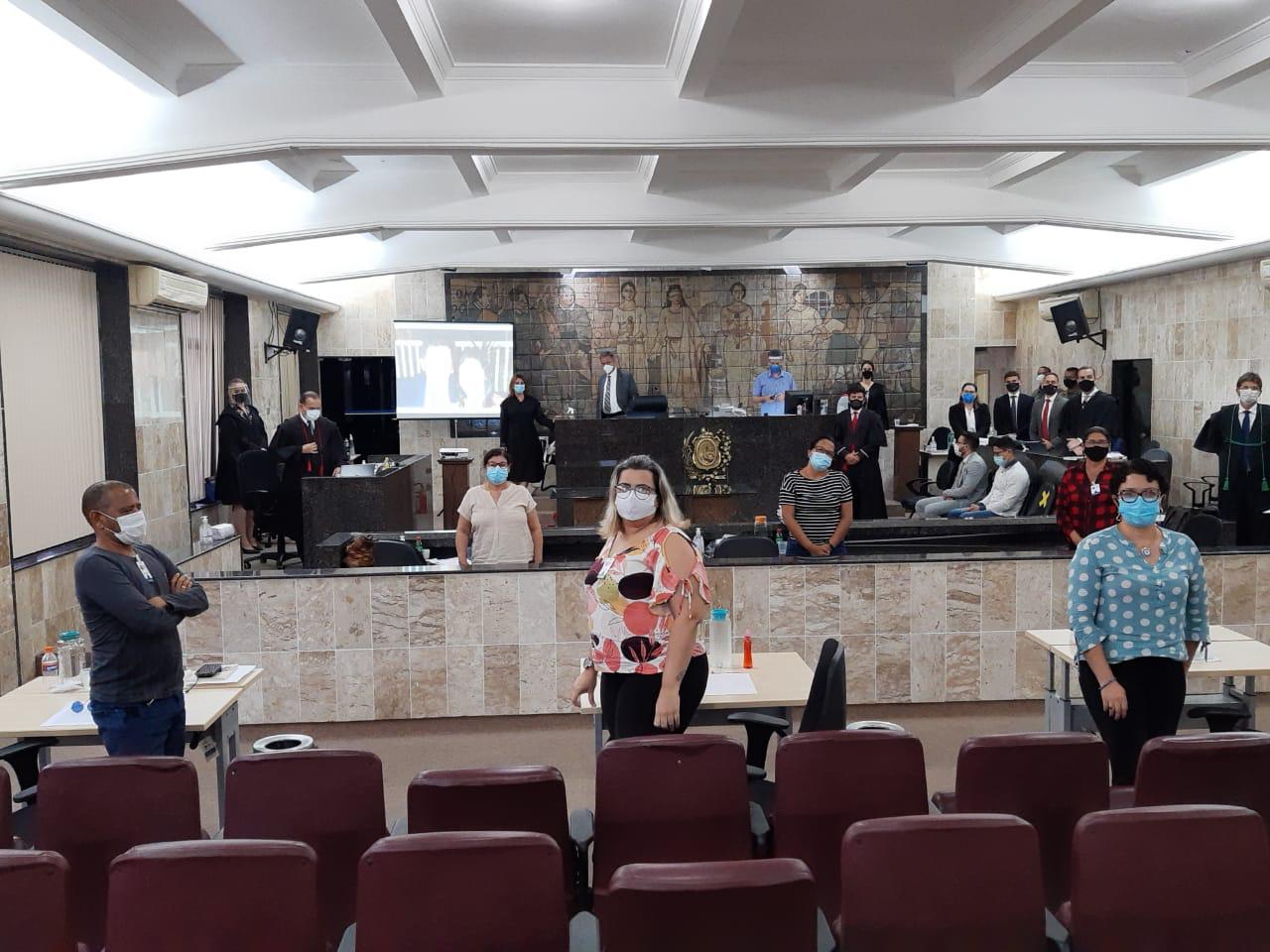 Filho que atirou em homem que matou seu pai, tem absolvição por clemência no júri em Recife (PE). Imagem ilustrativa