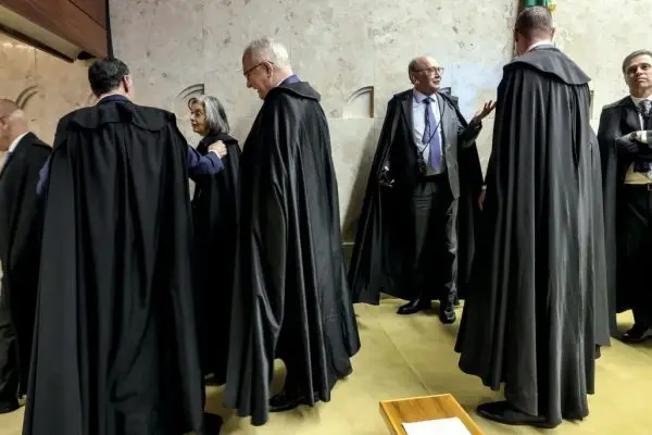 É golpe: Folha põe o Datafolha a serviço de nova tentativa de enfraquecer o STF