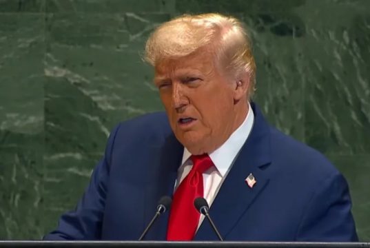 O presidente dos Estados Unidos, Donald Trump, falando