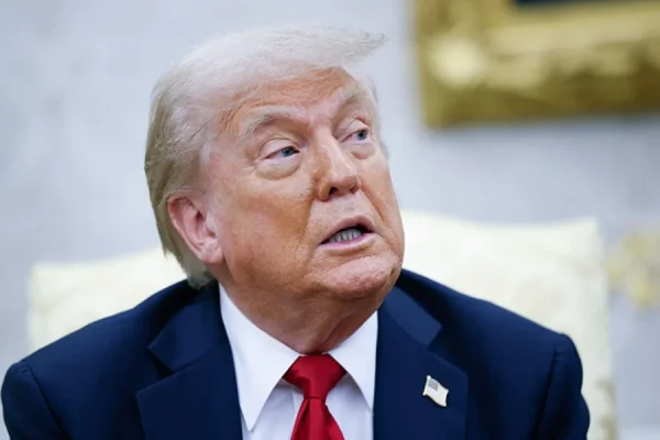 Trump anuncia prorrogação do cessar-fogo com o Irã, mas sem abertura do Estreito de Ormuz