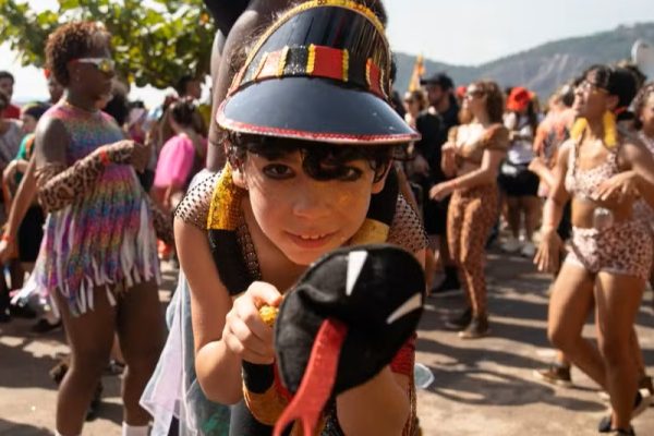 Menino que morreu em acidente na Tijuca brilhou no carnaval; relembre