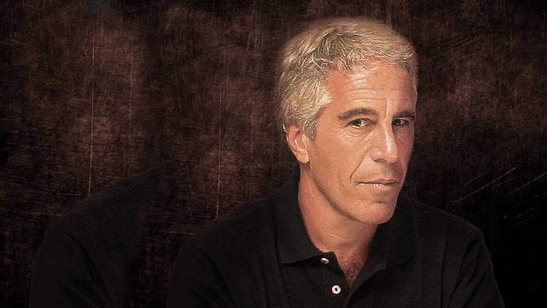 abusador sexual Jeffrey Epstein olhando sério para a câmera