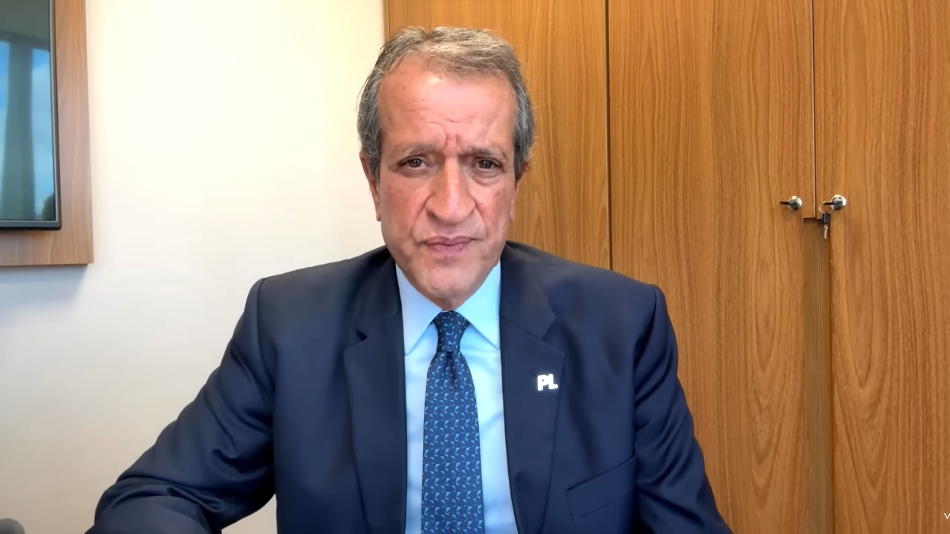 Valdemar Costa Neto afirmou que a candidatura de Flávio Bolsonaro está mantida