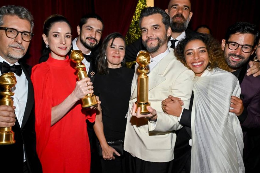 Gabriel Leone em evento de cinema internacional.