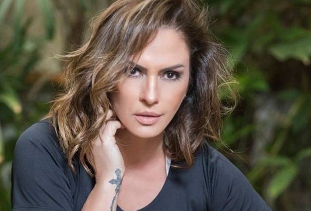 Núbia Óliver
