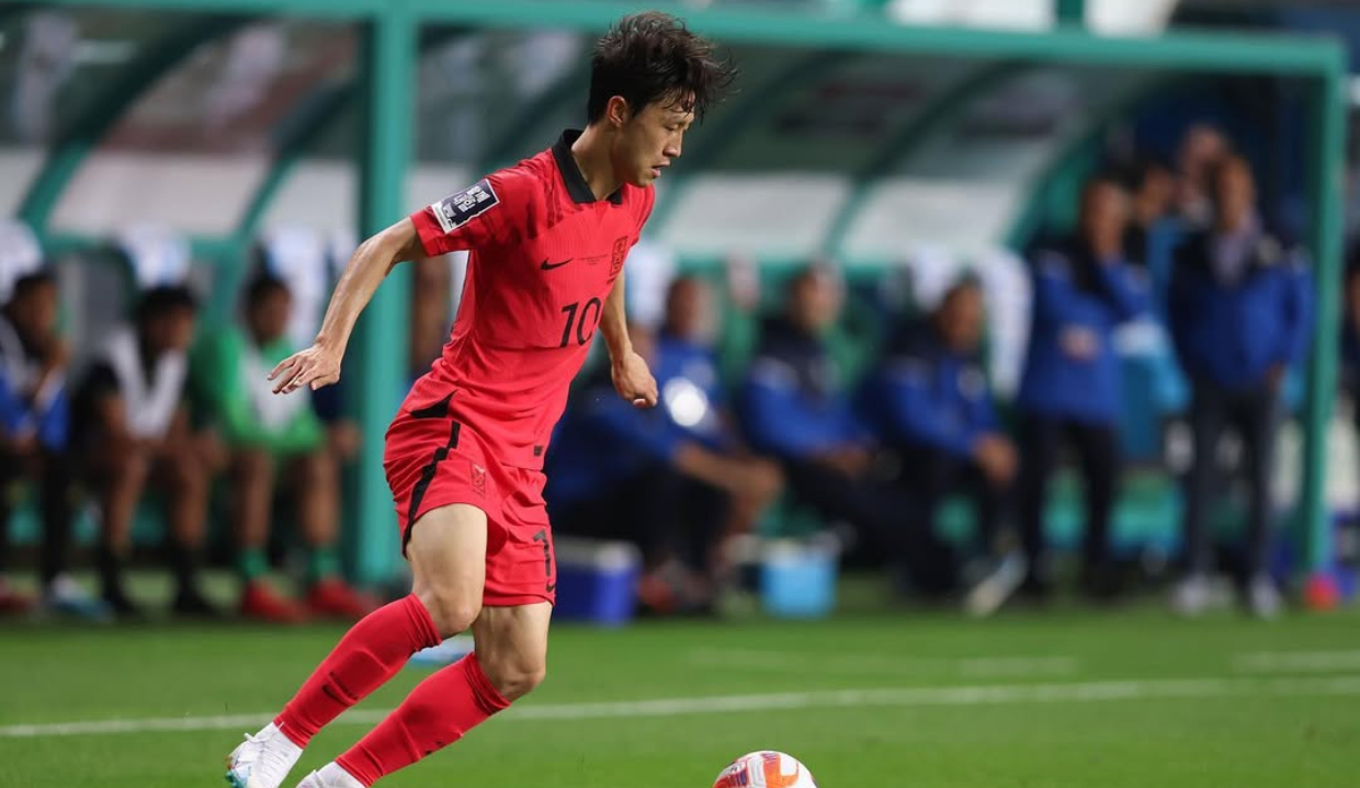 Lee Jae-sung em campo