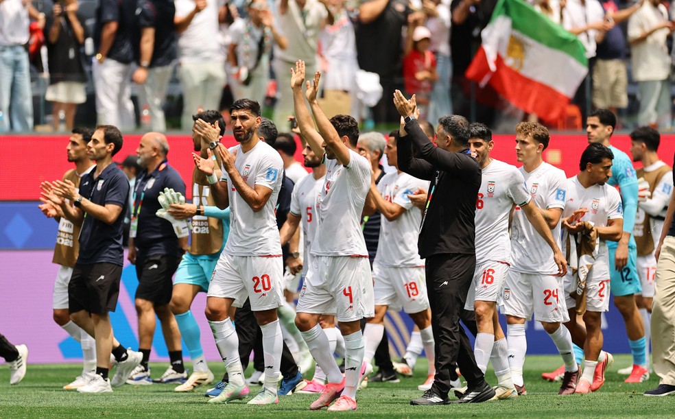 Mensagem da seleção do Irã no vestiário do SoFi Stadium