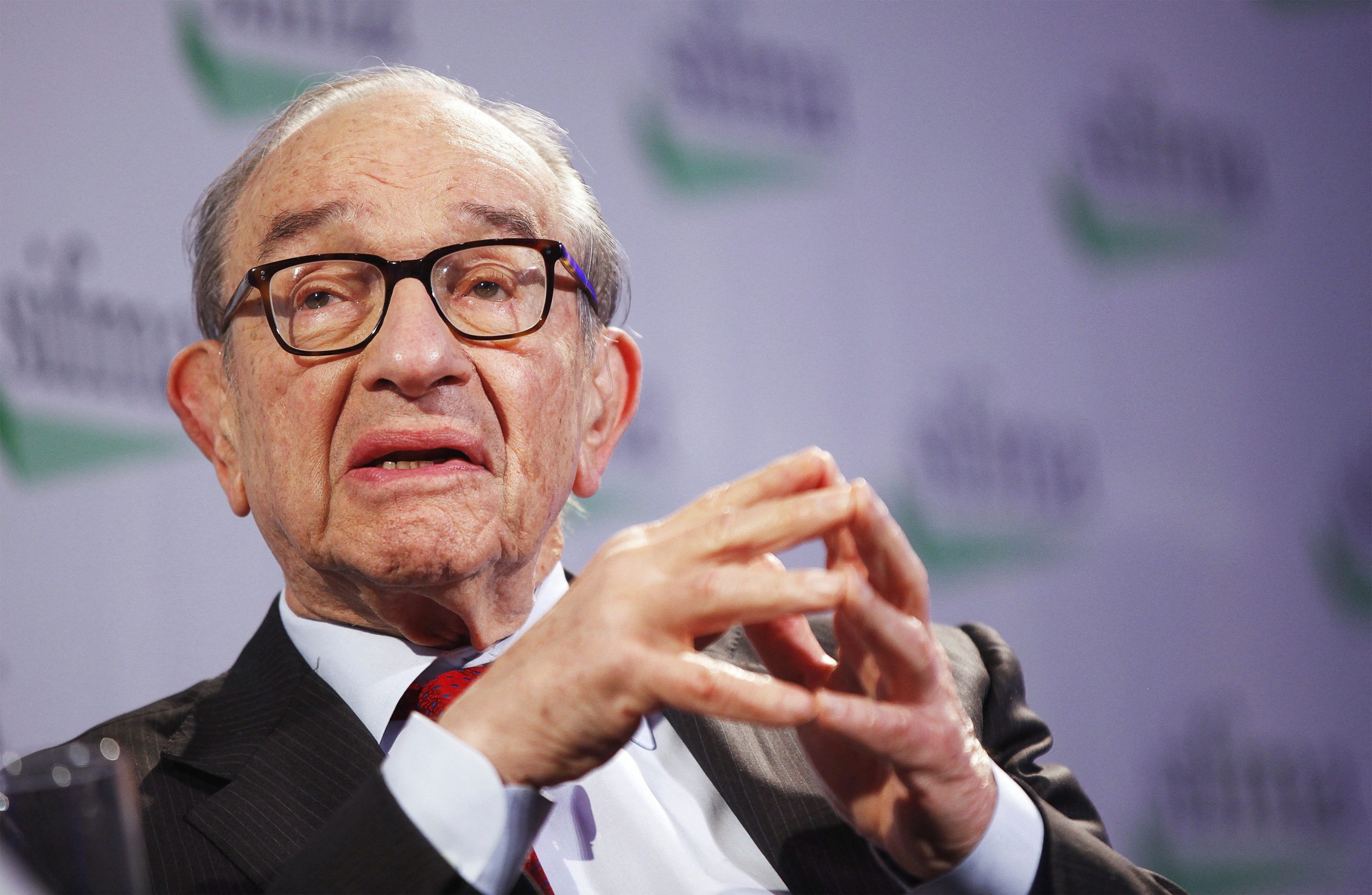 Alan Greenspan discursa em evento financeiro em Nova York