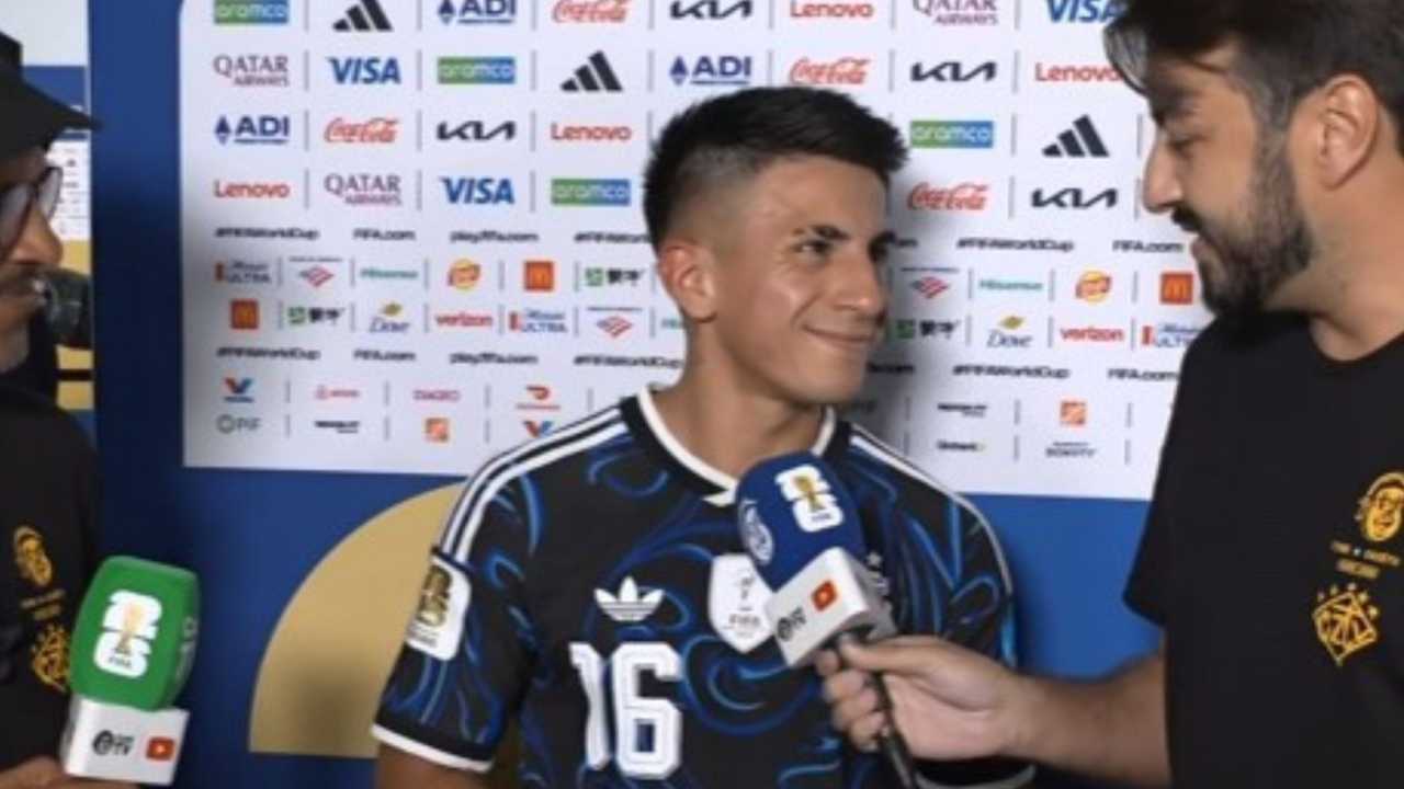 Thiago Almada pela seleção argentina