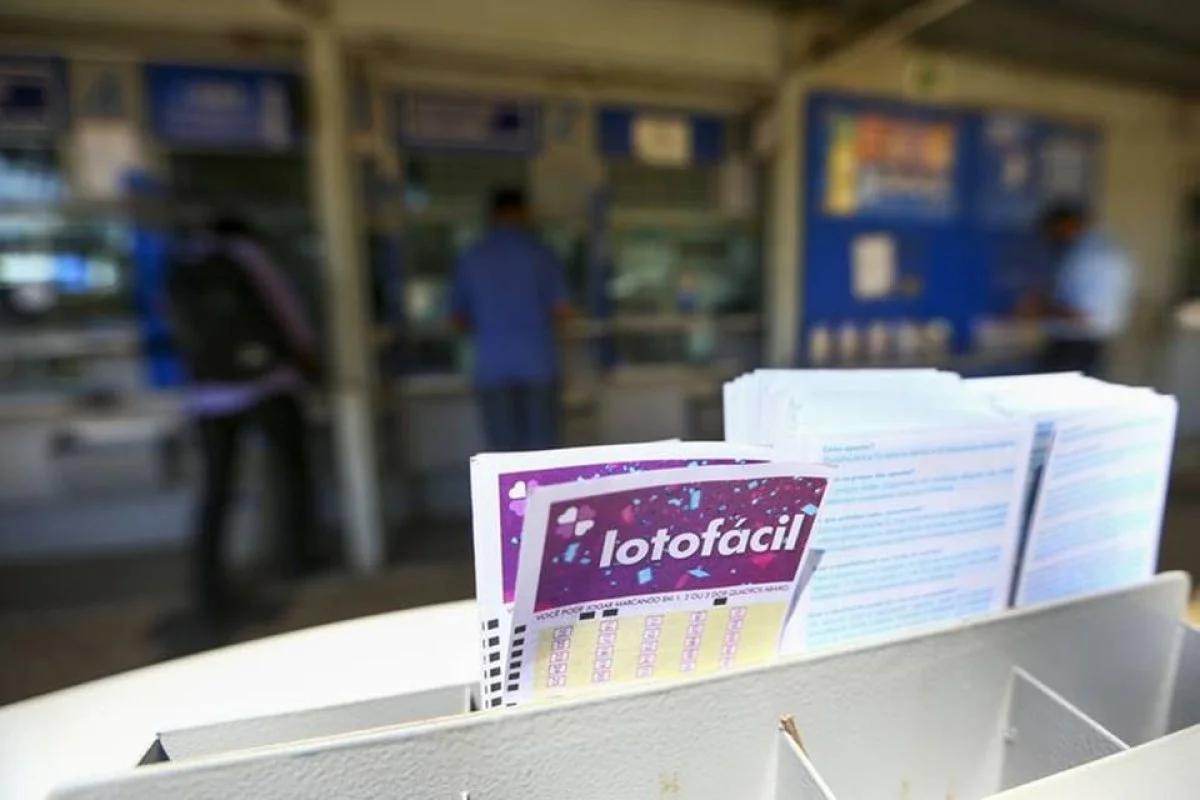 Volantes de loteria da Caixa Econômica Federal