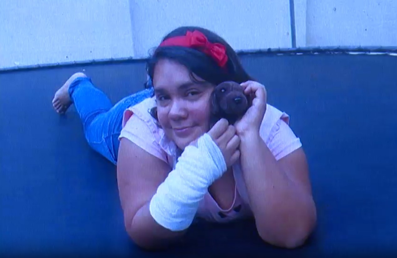 Amanda Maria Souza de Oliveira se passando por adolescente