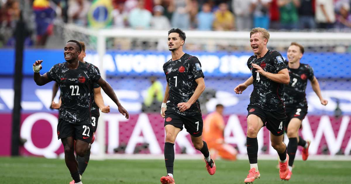 Stephen Eustáquio comemora gol pelo Canadá