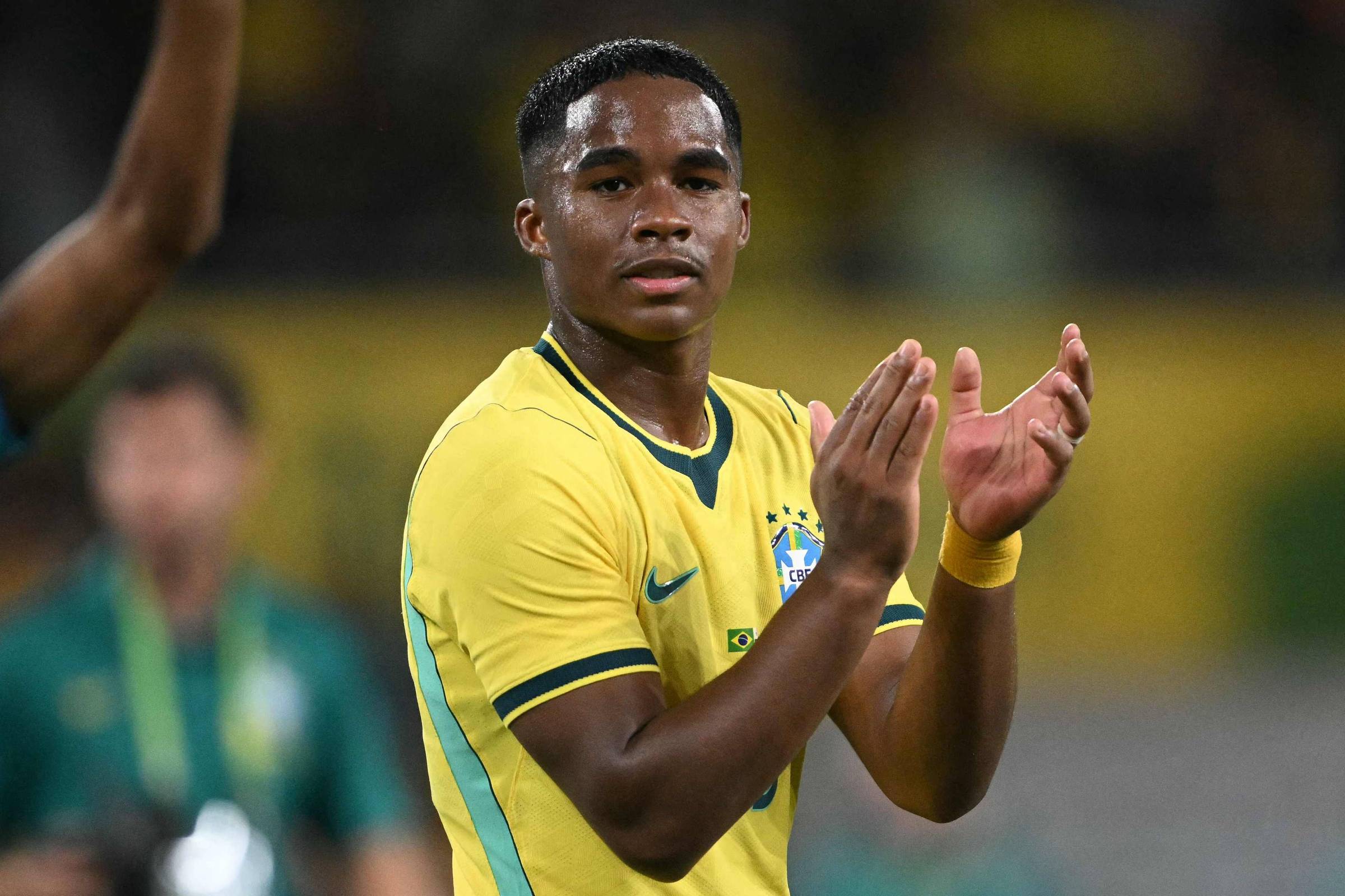 Endrick com a camisa da seleção brasileira durante amistoso contra o Panamá