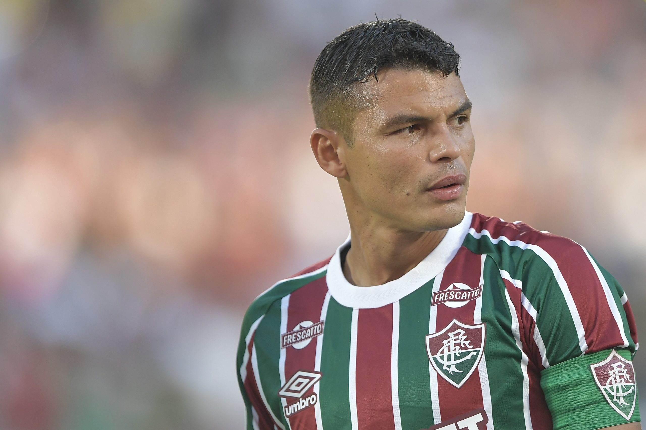 Thiago Silva com a camisa do Fluminense em jogo contra o Internacional