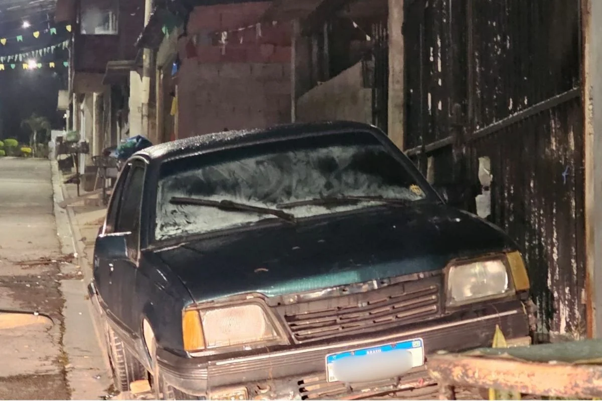 Geada em Cajamar durante onda de frio em São Paulo