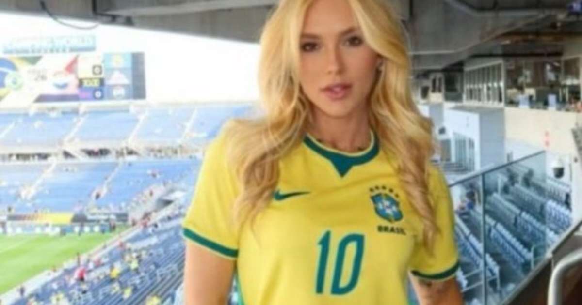 Virginia Fonseca durante comemoração de gol da Seleção Brasileira